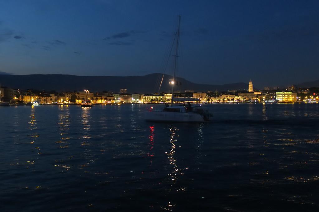 Apartment Veseli Split Bagian luar foto